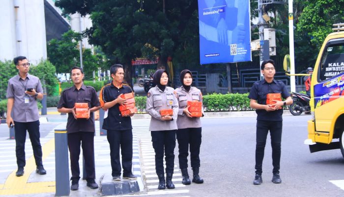 4 Jenderal Polri Kompak Bareng Polwan dan Wartawan Sebar Kebaikan di Bulan Ramadan