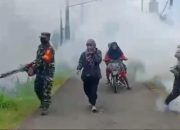 Babinsa Berperan Aktif Dalam Fogging Untuk Cegah Penyakit Demam Berdarah