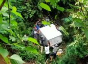 Kecelakaan Tunggal, Roda Tiga Terjun Kejurang Didesa Sumber kokap Bondowoso 
