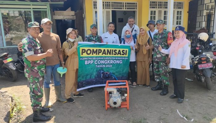 Mencegah Kekeringan Babinsa 0822/08 Tanggap Dampingi Pompanisasi Kelompok Tani