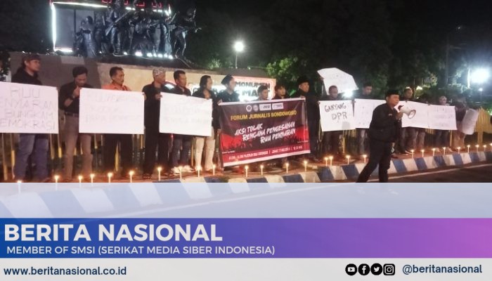 Penolakan RUU Penyiar,Puluhan Jurnalis Bondowos Melakukan Aksi Jalan Mundur Sebagai Simbol Kemunduran Demokrasi 