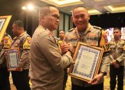 Polres Bondowoso mendapatkan penghargaan the best tema dalam pos Yan ops ketupat Semeru 2024