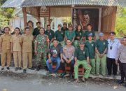 Babinsa Posramil Jambesari Hadiri Kegiatan Pembinaan dan Pembagian Seragam Linmas