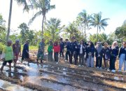 Pendampingan Pompanisasi Babinsa Kodim 0822 beserta Peserta KKN UNEJ Kepada Petani Binaan