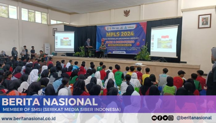 Babinsa Dabasah dan Badean Dampingi Danramil dalam Kegiatan MPLS di SMK Negeri 2 Bondowoso