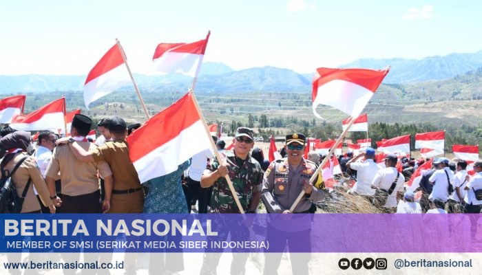 Kasdim 0822 Bondowoso Hadiri Pengibaran Bendera Merah Putih Serentak Rayakan HUT RI ke-79 di Bondowoso 