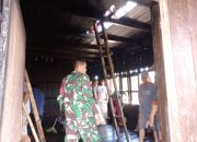 Babinsa Kodim 0422/Lampung Barat Bantu Memadamkan Api Rumah Masyarakat.