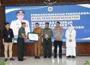 Kasdim 0822 Hadiri Penghargaan Kecamatan Terbaik Sinergitas Kinerja Tahun 2024 Kabupaten Bondowoso