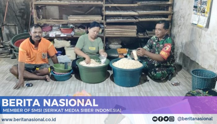 Babinsa Desa Kejawan Dukung UMKM, Tempe Buatan Lokal Makin Berkembang