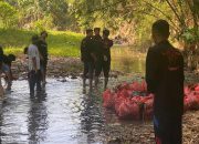 Peduli Kebersihan Lingkungan, Komunitas Bolo Sewu Gelar Aksi Bersih-bersih Aliran Sungai 