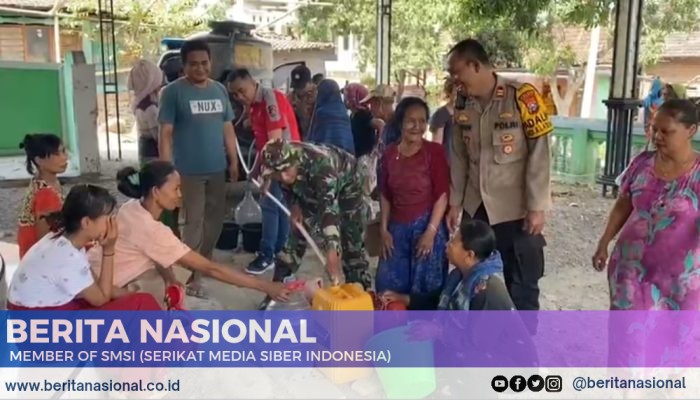 Polsek Klabang Berikan Bantuan Air Bersih Kepada Warga Desa Keprak