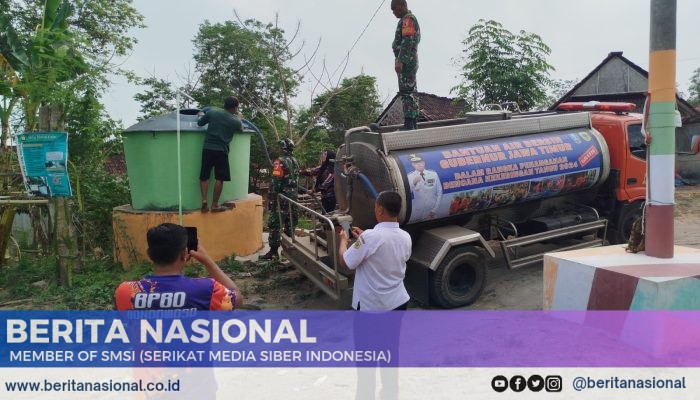 Babinsa Lumutan Dampingi Pendropingan Air Bersih untuk Warga Desa Secang