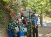 Babinsa Kodim 0822 Pendampingan dan Pendropingan Air Bersih untuk Warga Desa Botolinggo Bondowoso