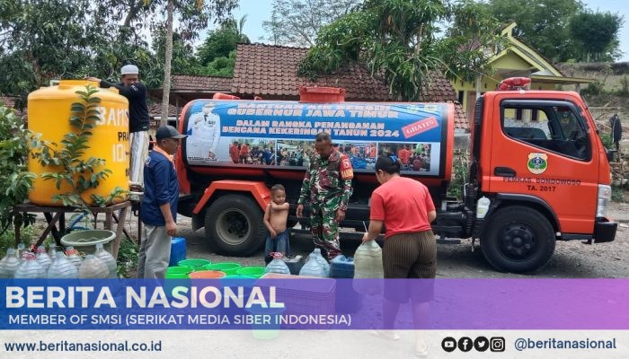 Babinsa Sertu Johari igap: Droping Air Bersih ntuk Warga Klekean