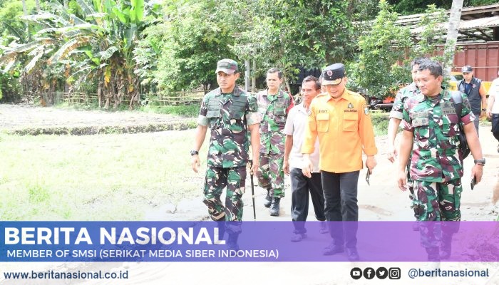 Komandan Kodim 0822 Tinjau Lokasi Jalan Terputus Akibat Longsor di Desa Tangsil Wetan Kabupaten Bondowoso