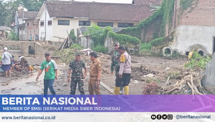 Bentuk Kepedulian Dandim 0822 Bersama Forkopimda Terjun Langsung Kunjungi Lokasi Banjir dan Tanah Longsor di Kabupaten Bondowoso