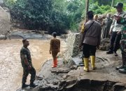 Dandim 0822 Beserta Forkopimda Bondowoso Tinjau Jembatan Putus Dan Jalan Rusak Akibat Hujan Intensitas Tinggi di Kabupaten Bondowoso