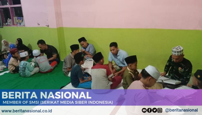 Satgas TMMD ke 123 Kopasgat TNI AU Dan Babinsa Kodim 0822 Ajak Anak-Anak Desa Trotosari Mengaji Bersama