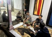 Satgas TMMD Manfaatkan Waktu Istirahat untuk Jalin Kedekatan dengan Warga