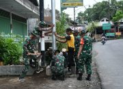 Dishub Bondowoso dan Satgas TMMD 123 Pasang RPPJ untuk Tingkatkan Keselamatan Berkendara