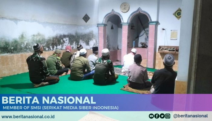 Ramadhan Tiba, Satgas TMMD Kodim 0822 Bondowoso Shalat Tarawih Bersama Warga