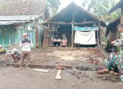 Pondasi Rumah RTLH Dipasang Satgas TMMD 123 Bondowoso, Pak Yusuf Sumringah