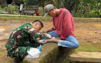 Sentuhan Kemanusiaan Tim Kesehatan Turut Beraksi di TMMD ke-124 Kodim 0422/LB