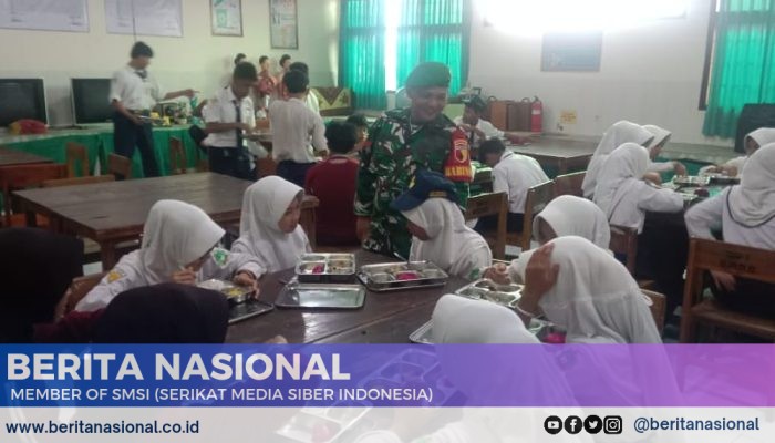 Sukseskan Program Pemerintah Babinsa 0822 Dampingi SPPG Bondowoso Distribusikan 2.414 Paket Makanan Bergizi