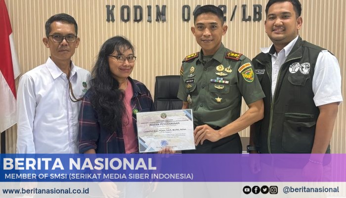 Letnan Kolonel Inf Rinto terima Piagam Penghargaan dari Dirjen KSDAE Kementerian Kehutanan atas Peran Aktif pelestarian Harimau dan habitatnya.