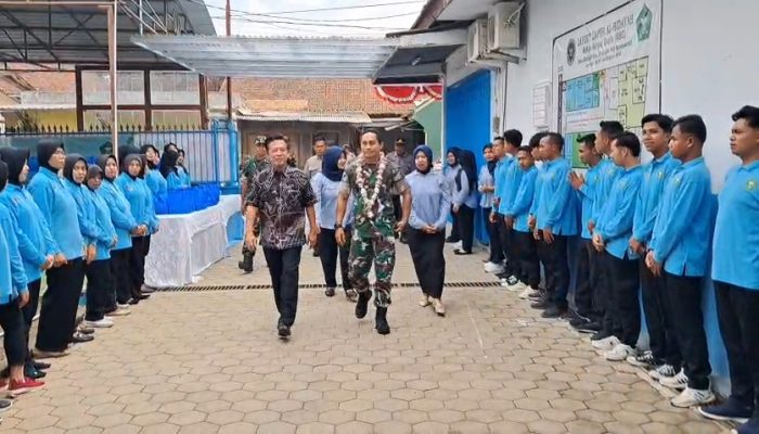Dandim 0822 Bersama Forkopimda Dampingi Deputi BGN dalam Kunjungan ke SPPG Al Hidayah Kab Bondowoso