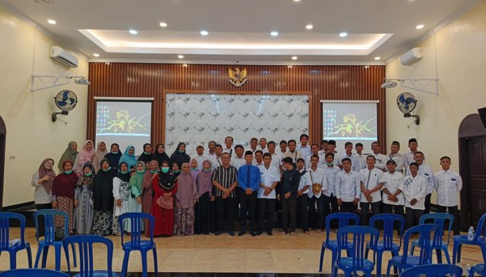 Pondok Pesantren Al-Ishlah Bondowoso dan Dinas Kesehatan Gelar Pelatihan Keamanan Pangan dan Penjamah Pangan di Gedung Serba Guna Al-Ishlah