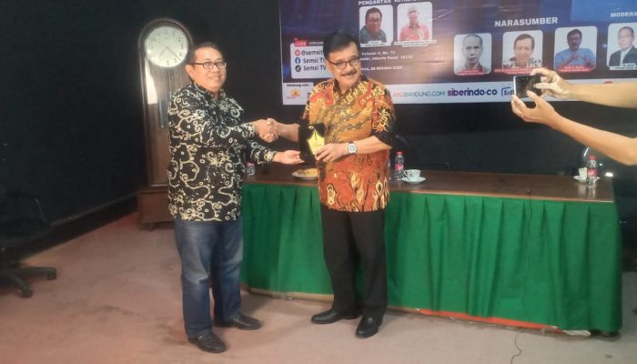 Dialog Nasional SMSI Songsong HPN 2026: “Media Baru vs UU ITE”.