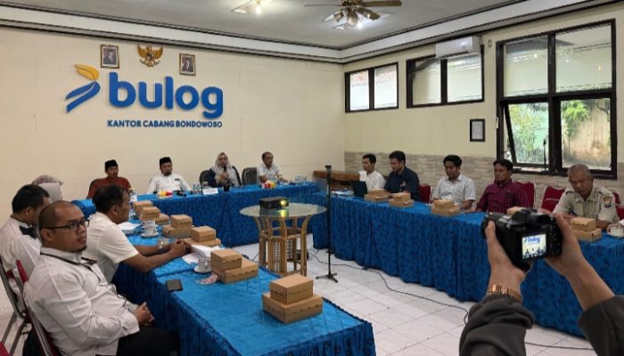 Wujudkan Harga Beras Terkendali, Pemkab Bondowoso Gelar Rapat Koordinasi Bersama Bulog