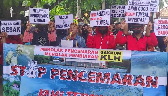 Beberapa Warga Banyudono Melakukan Demo Terkait Instalasi Pembuangan Air limbah (IPAL) Pabrik Pengolahan Ikan