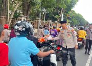 Polres Bondowoso Tebar Kebaikan berbagi takjil kepada masyarakat