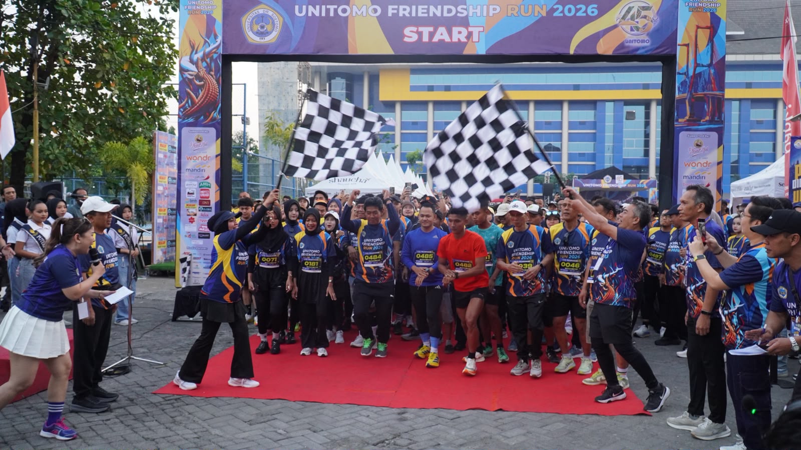 Semangat Kebersamaan Warnai Unitomo Friendship Run 2026, Puncak Semarak Dies Natalis ke-45