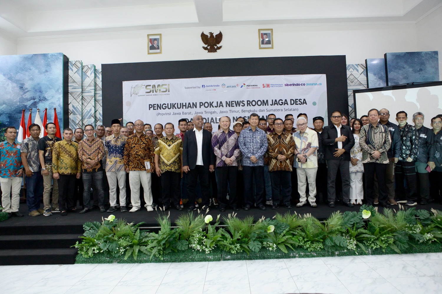 Pengukuhan Pokja News Room Jaga Desa SMSI, Hashim Tekankan Pentingnya Pers Lawan Hoaks